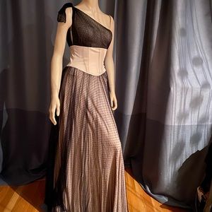 NWT, La Perla gown, sz 4, (IT 40) made in Italy